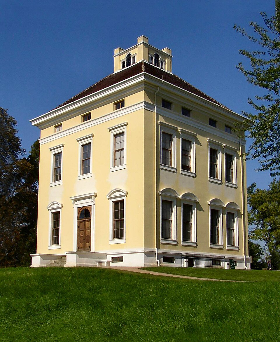Luisium Castle